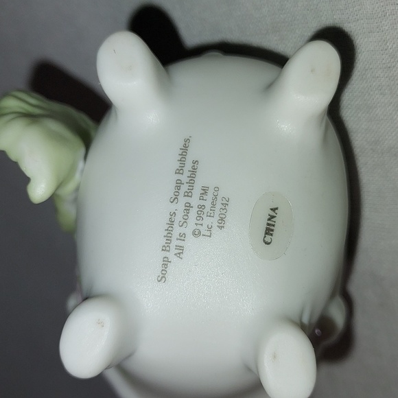 Vintage 1999  Little Moments "Soap Bubbles All Is Soap Bubbles" Figurine - Picture 4 of 8